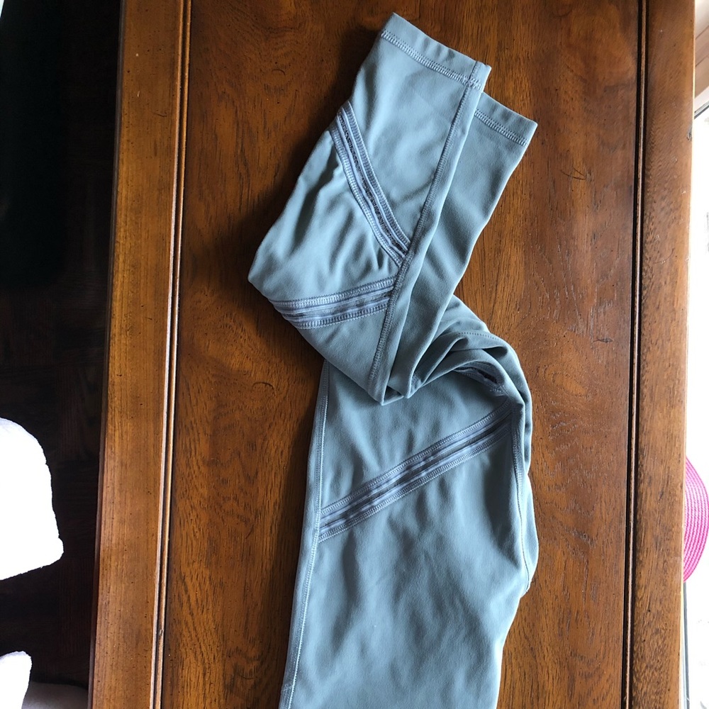 Leggings with mesh detail down the front. Like new